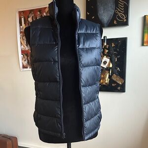 (New) Banana Republic Navy Puffer Vest